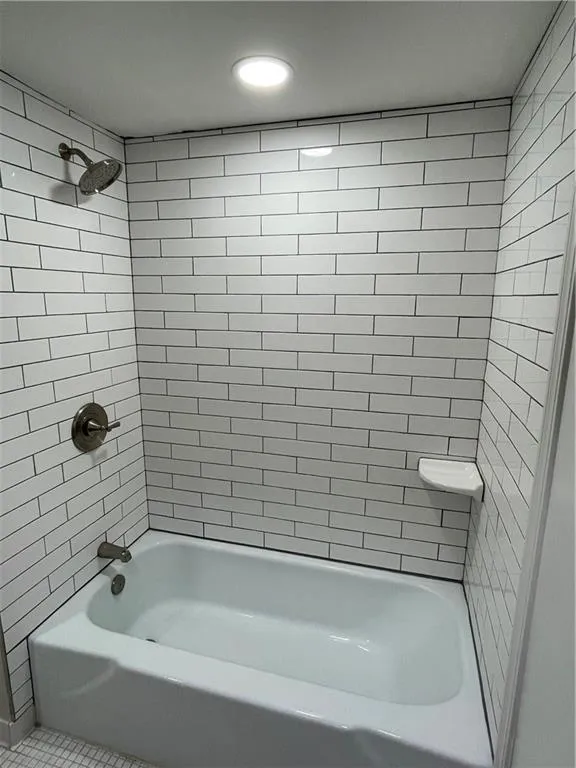 6851 Roswell Road Unit P3, Sandy Springs, Georgia 30328, 2 Bedrooms Bedrooms, ,2 BathroomsBathrooms,Residential,Sold,6851 Roswell Road Unit P3,6944589