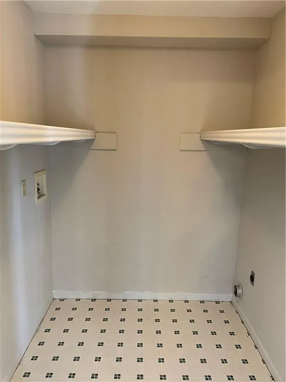 6851 Roswell Road Unit P3, Sandy Springs, Georgia 30328, 2 Bedrooms Bedrooms, ,2 BathroomsBathrooms,Residential,Sold,6851 Roswell Road Unit P3,6944589