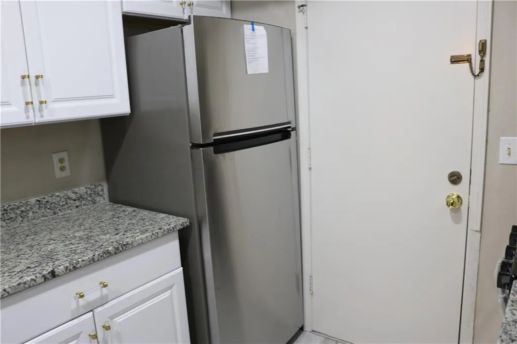 6851 Roswell Road Unit P3, Sandy Springs, Georgia 30328, 2 Bedrooms Bedrooms, ,2 BathroomsBathrooms,Residential,Sold,6851 Roswell Road Unit P3,6944589