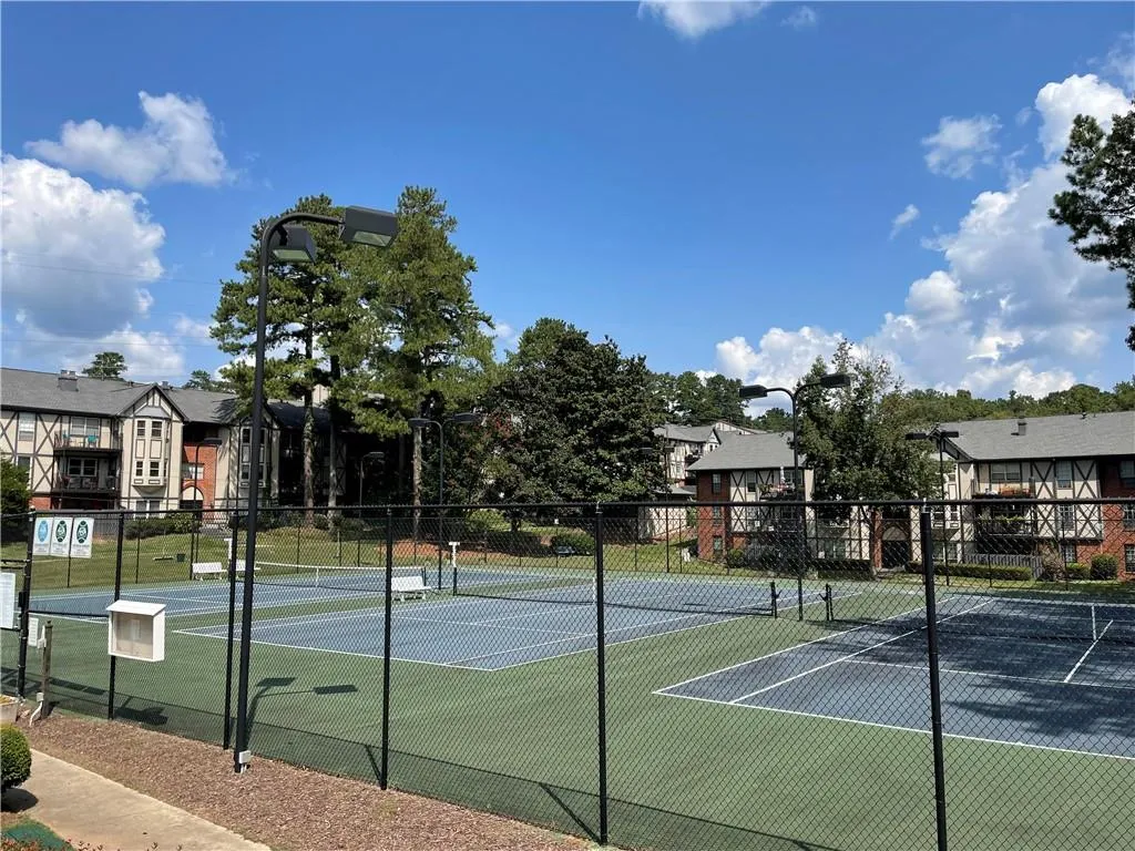 6851 Roswell Road Unit P3, Sandy Springs, Georgia 30328, 2 Bedrooms Bedrooms, ,2 BathroomsBathrooms,Residential,Sold,6851 Roswell Road Unit P3,6944589