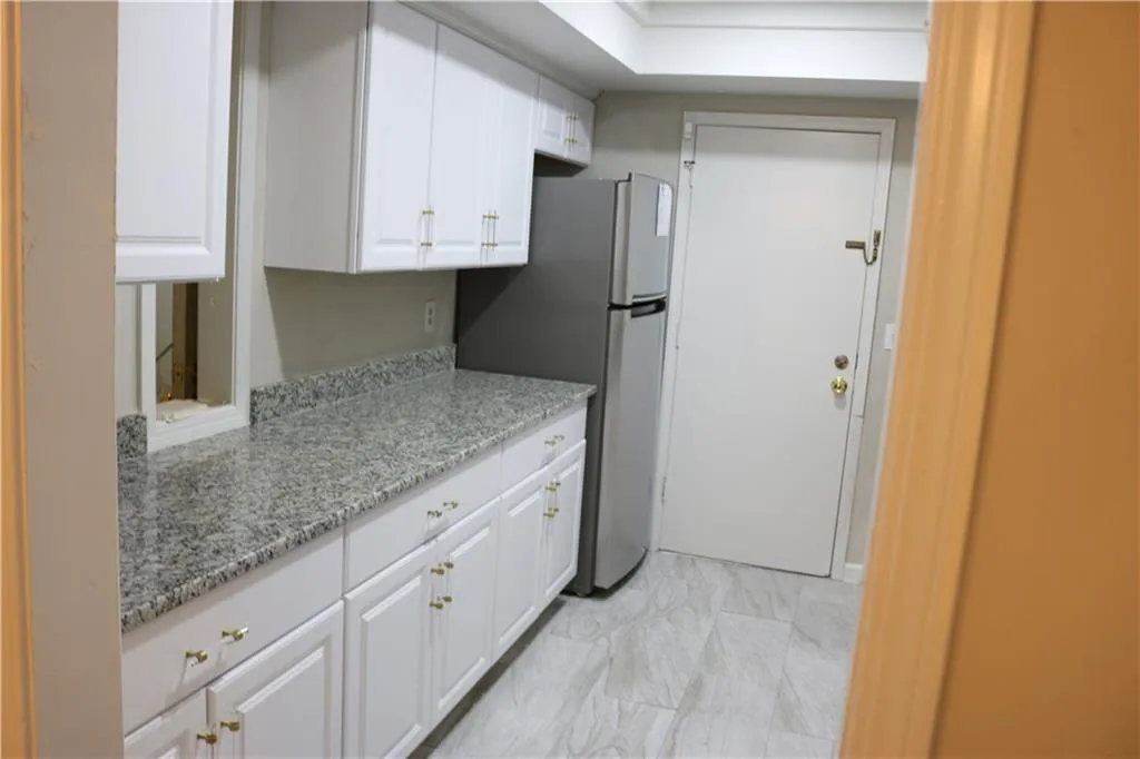 6851 Roswell Road Unit P3, Sandy Springs, Georgia 30328, 2 Bedrooms Bedrooms, ,2 BathroomsBathrooms,Residential,Sold,6851 Roswell Road Unit P3,6944589