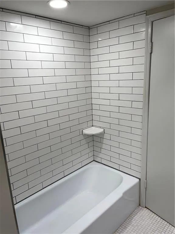 6851 Roswell Road Unit P3, Sandy Springs, Georgia 30328, 2 Bedrooms Bedrooms, ,2 BathroomsBathrooms,Residential,Sold,6851 Roswell Road Unit P3,6944589