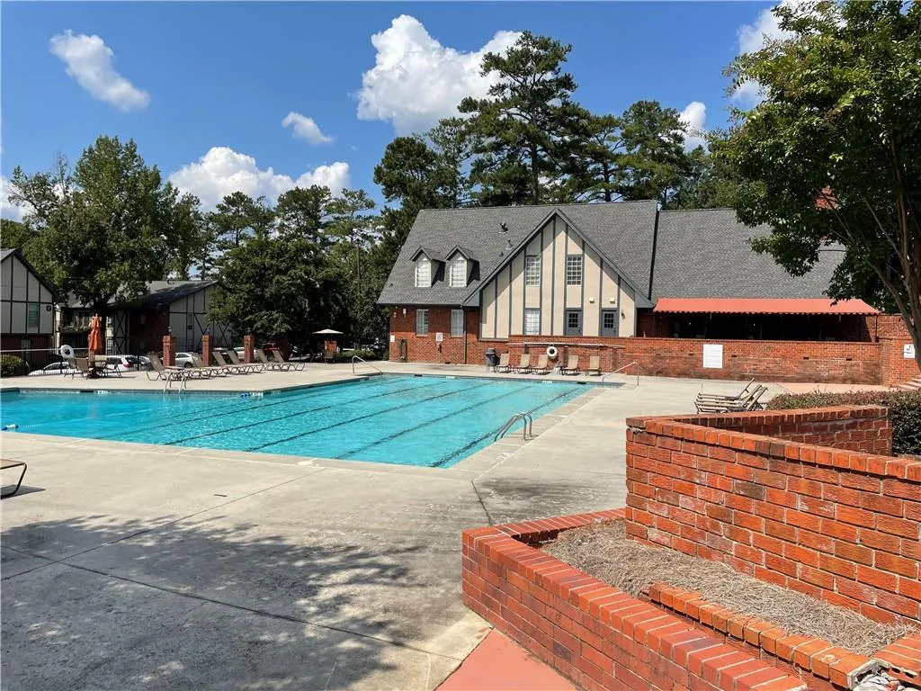 6851 Roswell Road Unit P3, Sandy Springs, Georgia 30328, 2 Bedrooms Bedrooms, ,2 BathroomsBathrooms,Residential,Sold,6851 Roswell Road Unit P3,6944589