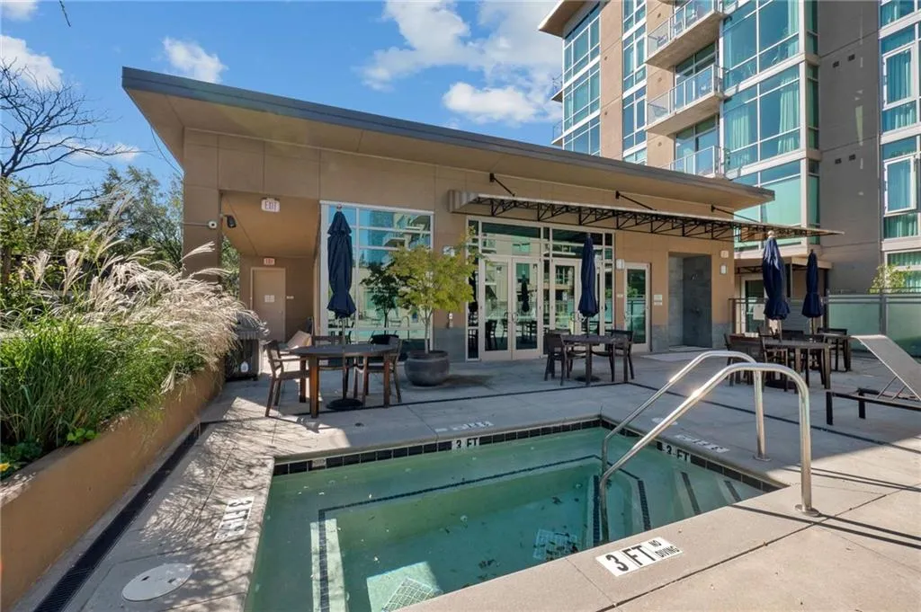 905 Juniper Street Ne Unit 705, Atlanta, Georgia 30309, 2 Bedrooms Bedrooms, ,2 BathroomsBathrooms,Residential,For Sale,905 Juniper Street Ne Unit 705,7686115