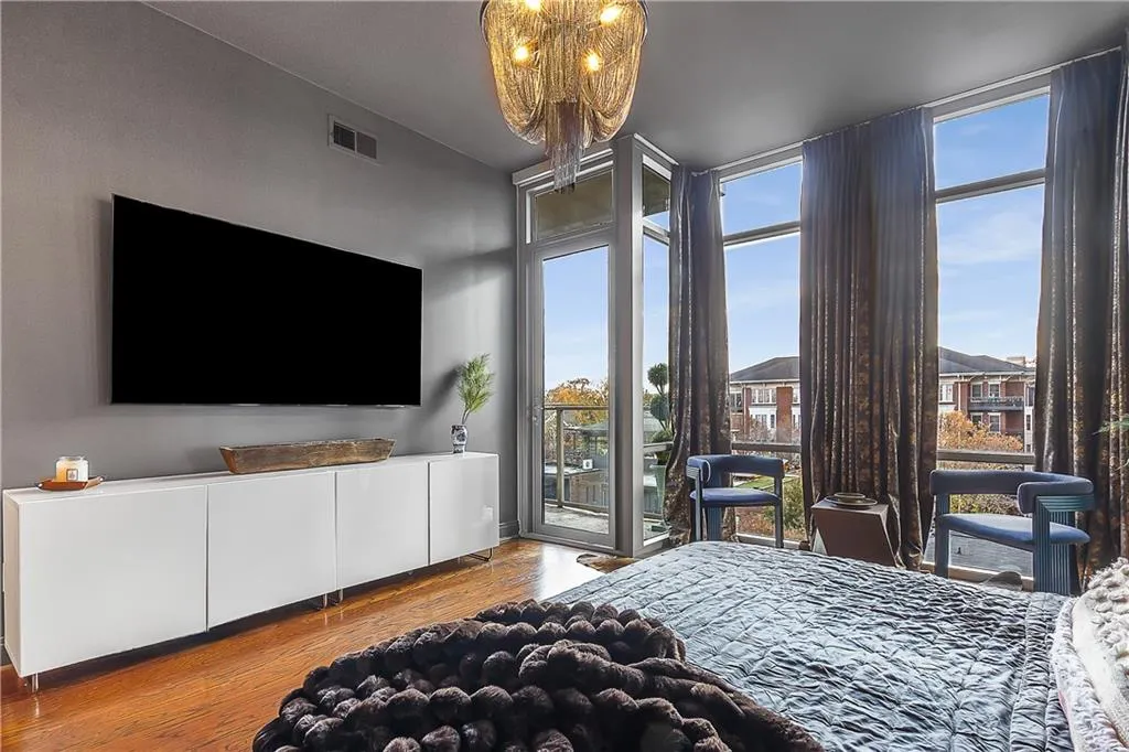 905 Juniper Street Ne Unit 705, Atlanta, Georgia 30309, 2 Bedrooms Bedrooms, ,2 BathroomsBathrooms,Residential,For Sale,905 Juniper Street Ne Unit 705,7686115