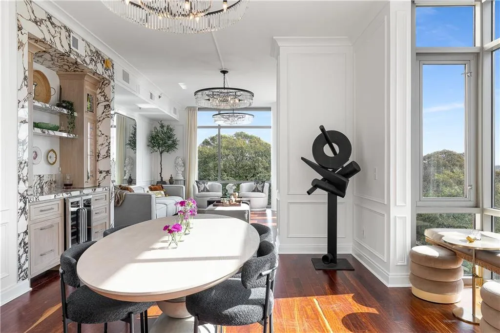 905 Juniper Street Ne Unit 705, Atlanta, Georgia 30309, 2 Bedrooms Bedrooms, ,2 BathroomsBathrooms,Residential,For Sale,905 Juniper Street Ne Unit 705,7686115