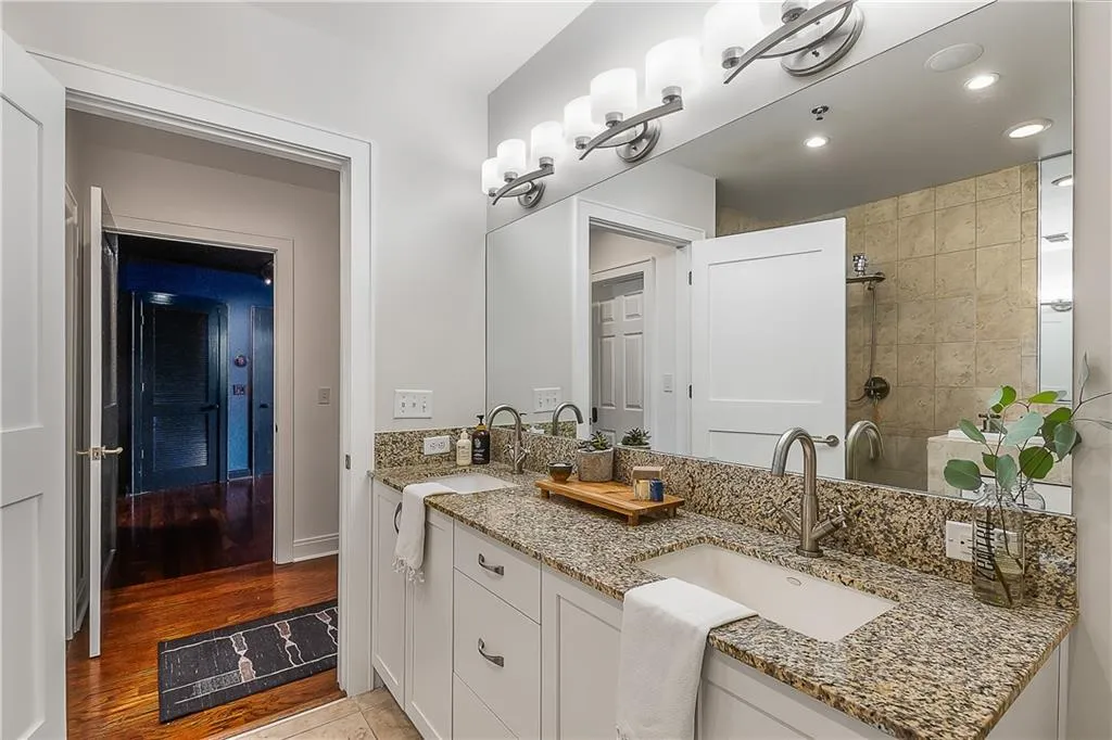 905 Juniper Street Ne Unit 705, Atlanta, Georgia 30309, 2 Bedrooms Bedrooms, ,2 BathroomsBathrooms,Residential,For Sale,905 Juniper Street Ne Unit 705,7686115