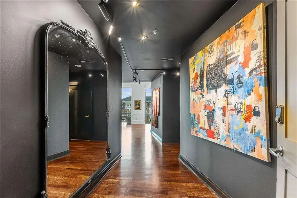 905 Juniper Street Ne Unit 705, Atlanta, Georgia 30309, 2 Bedrooms Bedrooms, ,2 BathroomsBathrooms,Residential,For Sale,905 Juniper Street Ne Unit 705,7686115