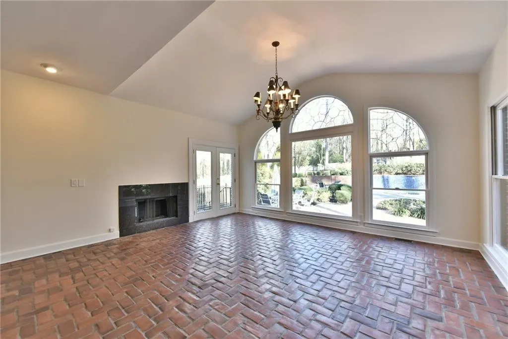 65 Old Powers Place, Sandy Springs, Georgia 30327, 5 Bedrooms Bedrooms, ,3 BathroomsBathrooms,Residential,Sold,65 Old Powers Place,5789139