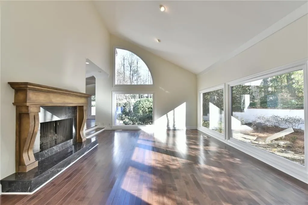 65 Old Powers Place, Sandy Springs, Georgia 30327, 5 Bedrooms Bedrooms, ,3 BathroomsBathrooms,Residential,Sold,65 Old Powers Place,5789139