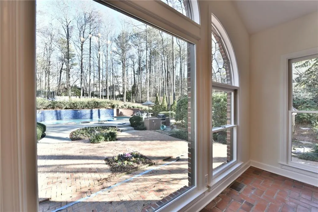 65 Old Powers Place, Sandy Springs, Georgia 30327, 5 Bedrooms Bedrooms, ,3 BathroomsBathrooms,Residential,Sold,65 Old Powers Place,5789139