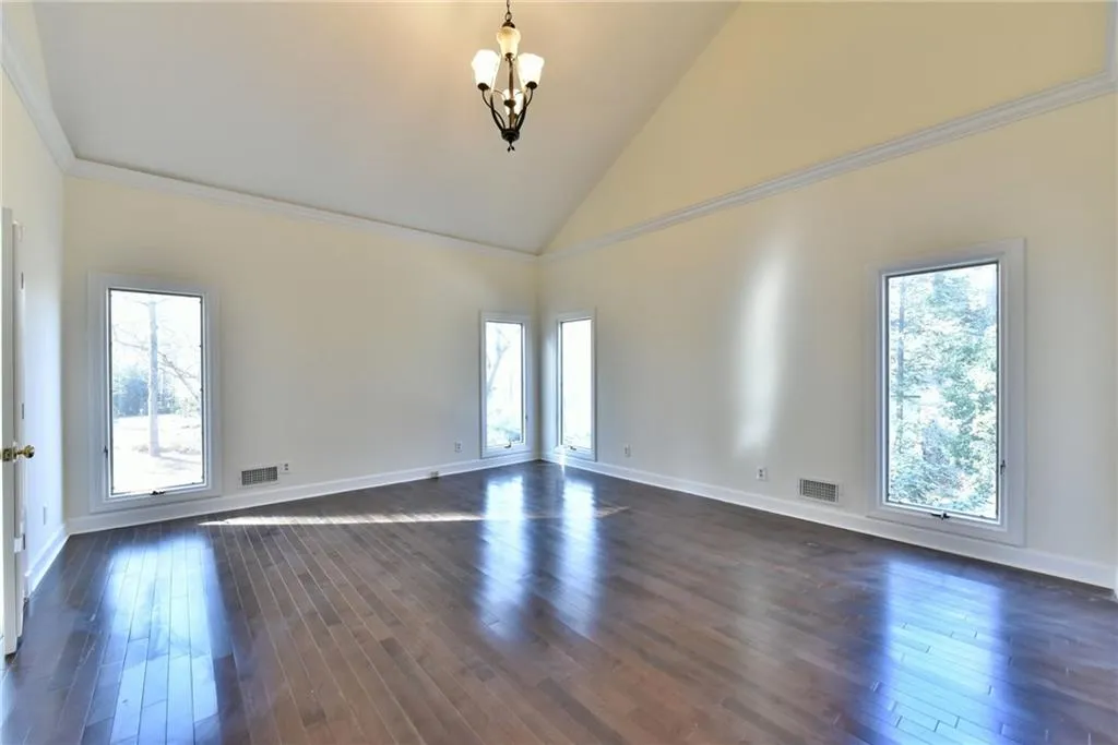 65 Old Powers Place, Sandy Springs, Georgia 30327, 5 Bedrooms Bedrooms, ,3 BathroomsBathrooms,Residential,Sold,65 Old Powers Place,5789139