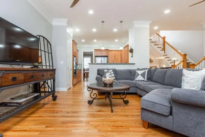 194 Meeting Lane, Atlanta, Georgia 30342, 4 Bedrooms Bedrooms, ,3 BathroomsBathrooms,Residential,Sold,194 Meeting Lane,7103706