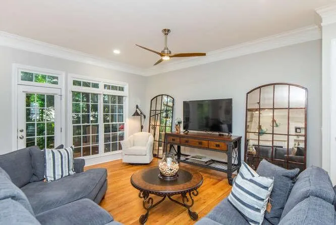 194 Meeting Lane, Atlanta, Georgia 30342, 4 Bedrooms Bedrooms, ,3 BathroomsBathrooms,Residential,Sold,194 Meeting Lane,7103706