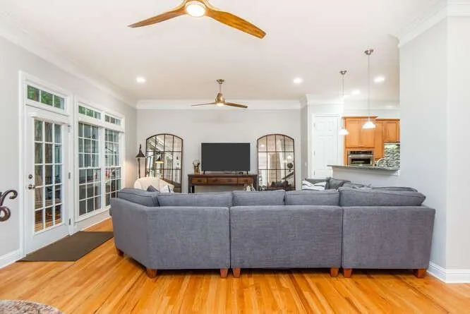 194 Meeting Lane, Atlanta, Georgia 30342, 4 Bedrooms Bedrooms, ,3 BathroomsBathrooms,Residential,Sold,194 Meeting Lane,7103706