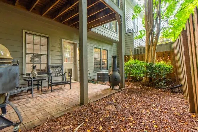 194 Meeting Lane, Atlanta, Georgia 30342, 4 Bedrooms Bedrooms, ,3 BathroomsBathrooms,Residential,Sold,194 Meeting Lane,7103706