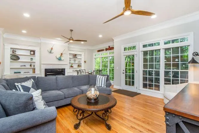 194 Meeting Lane, Atlanta, Georgia 30342, 4 Bedrooms Bedrooms, ,3 BathroomsBathrooms,Residential,Sold,194 Meeting Lane,7103706