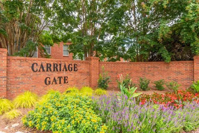 194 Meeting Lane, Atlanta, Georgia 30342, 4 Bedrooms Bedrooms, ,3 BathroomsBathrooms,Residential,Sold,194 Meeting Lane,7103706