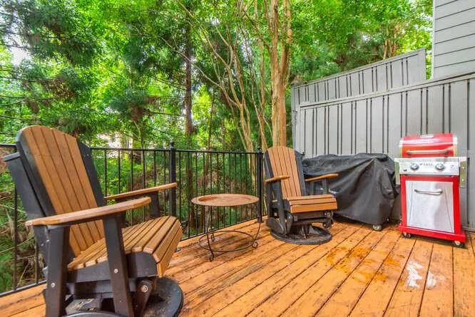 194 Meeting Lane, Atlanta, Georgia 30342, 4 Bedrooms Bedrooms, ,3 BathroomsBathrooms,Residential,Sold,194 Meeting Lane,7103706