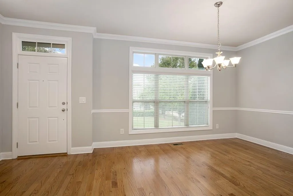 7950 Highland Bluff, Sandy Springs, Georgia 30328, 3 Bedrooms Bedrooms, ,3 BathroomsBathrooms,Residential,Sold,7950 Highland Bluff,6070581