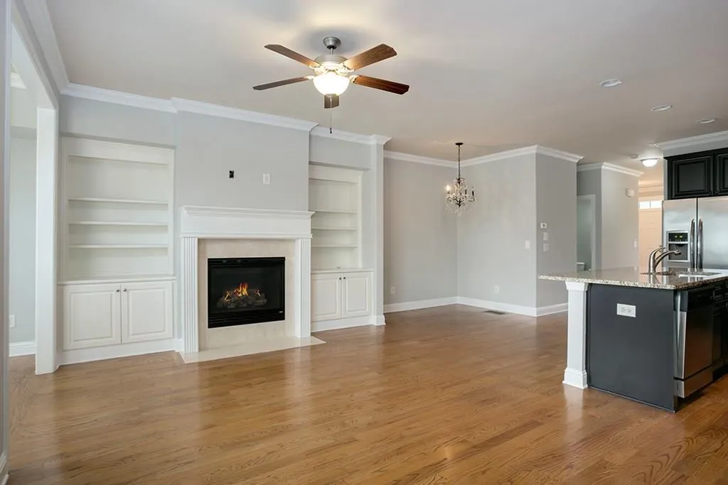 7950 Highland Bluff, Sandy Springs, Georgia 30328, 3 Bedrooms Bedrooms, ,3 BathroomsBathrooms,Residential,Sold,7950 Highland Bluff,6070581