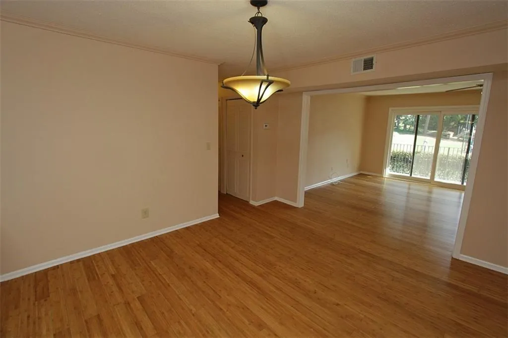 6851 Roswell Road Unit K8, Sandy Springs, Georgia 30328, 2 Bedrooms Bedrooms, ,2 BathroomsBathrooms,Residential,Sold,6851 Roswell Road Unit K8,6616401