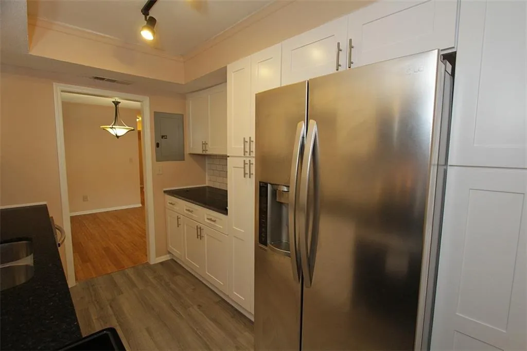 6851 Roswell Road Unit K8, Sandy Springs, Georgia 30328, 2 Bedrooms Bedrooms, ,2 BathroomsBathrooms,Residential,Sold,6851 Roswell Road Unit K8,6616401