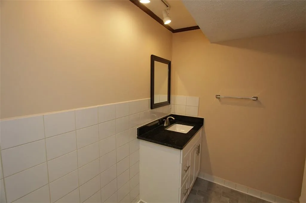 6851 Roswell Road Unit K8, Sandy Springs, Georgia 30328, 2 Bedrooms Bedrooms, ,2 BathroomsBathrooms,Residential,Sold,6851 Roswell Road Unit K8,6616401