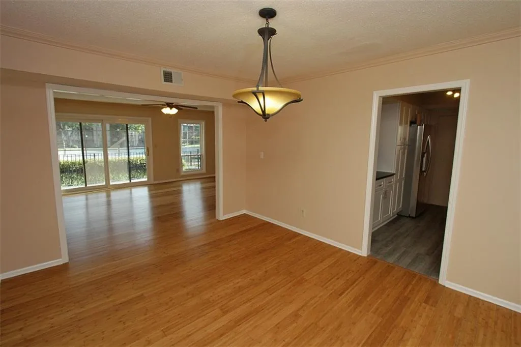 6851 Roswell Road Unit K8, Sandy Springs, Georgia 30328, 2 Bedrooms Bedrooms, ,2 BathroomsBathrooms,Residential,Sold,6851 Roswell Road Unit K8,6616401