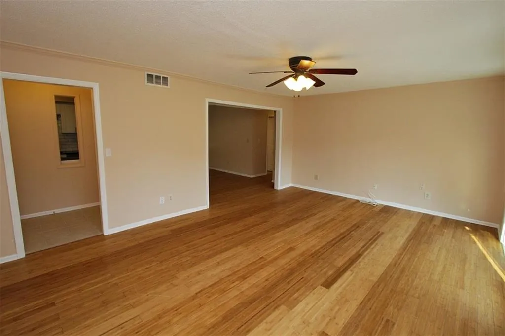 6851 Roswell Road Unit K8, Sandy Springs, Georgia 30328, 2 Bedrooms Bedrooms, ,2 BathroomsBathrooms,Residential,Sold,6851 Roswell Road Unit K8,6616401