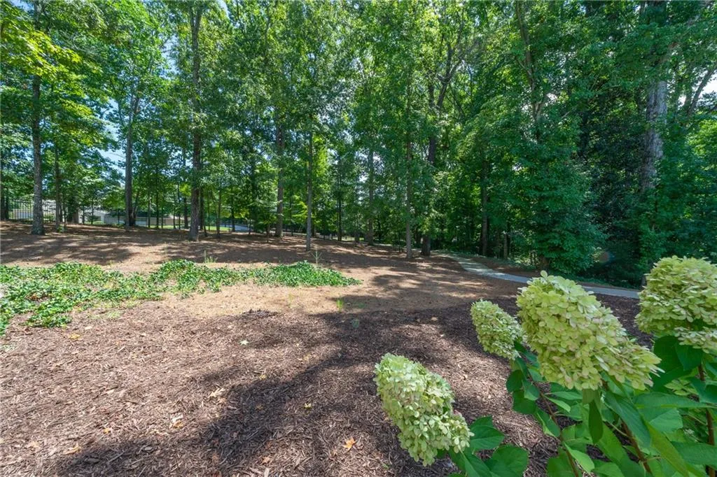 6451 Meridian Way, Atlanta, Georgia 30328, 6 Bedrooms Bedrooms, ,4 BathroomsBathrooms,Residential,Sold,6451 Meridian Way,6933811