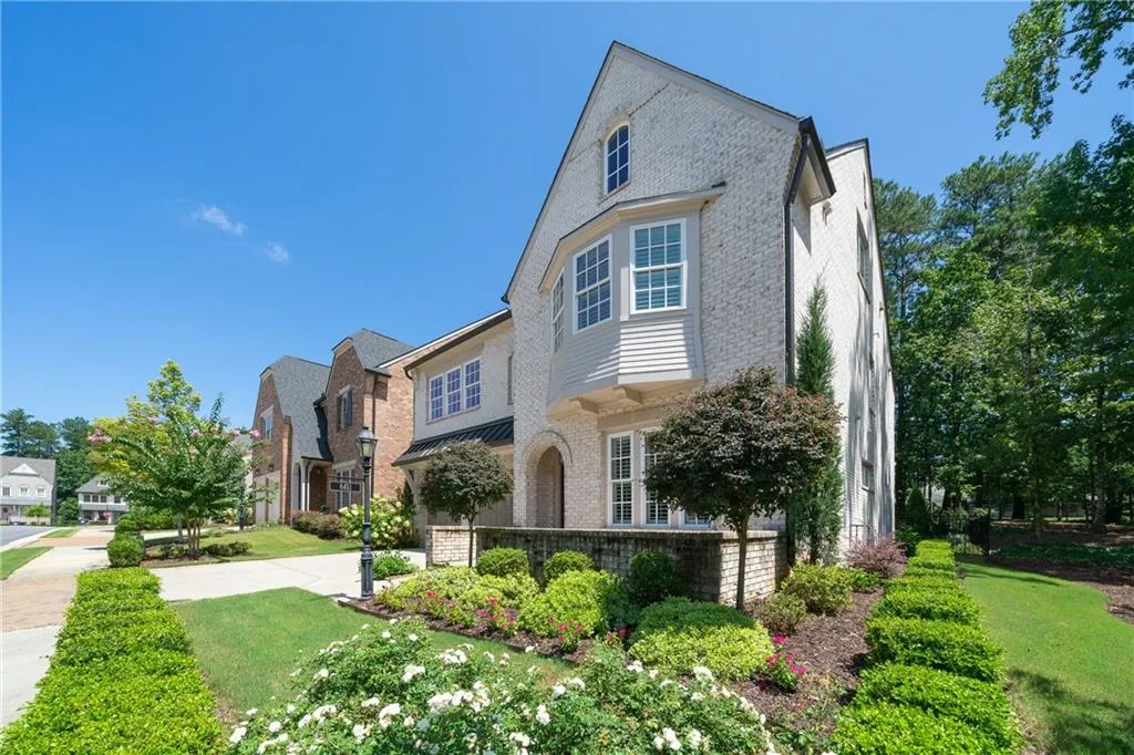 6451 Meridian Way, Atlanta, Georgia 30328, 6 Bedrooms Bedrooms, ,4 BathroomsBathrooms,Residential,Sold,6451 Meridian Way,6933811
