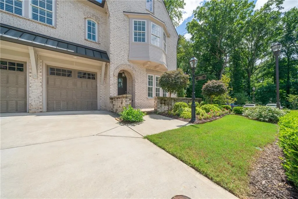 6451 Meridian Way, Atlanta, Georgia 30328, 6 Bedrooms Bedrooms, ,4 BathroomsBathrooms,Residential,Sold,6451 Meridian Way,6933811