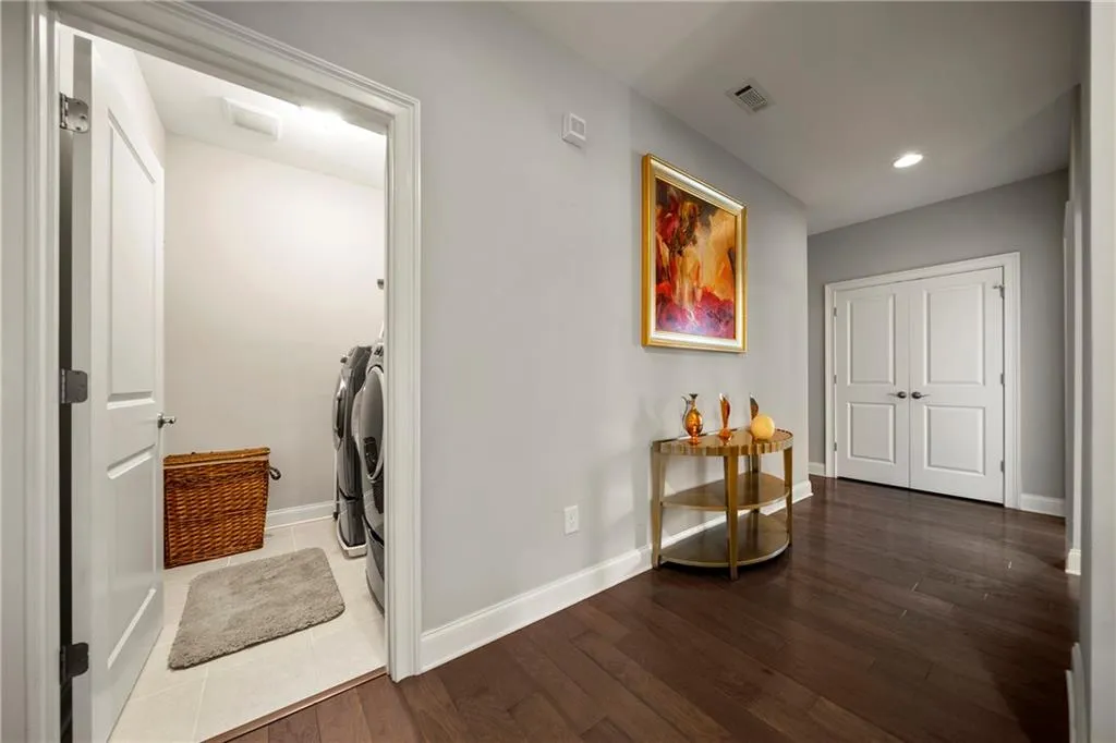6451 Meridian Way, Atlanta, Georgia 30328, 6 Bedrooms Bedrooms, ,4 BathroomsBathrooms,Residential,Sold,6451 Meridian Way,6933811