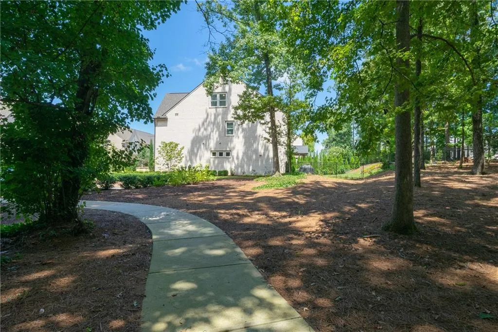6451 Meridian Way, Atlanta, Georgia 30328, 6 Bedrooms Bedrooms, ,4 BathroomsBathrooms,Residential,Sold,6451 Meridian Way,6933811