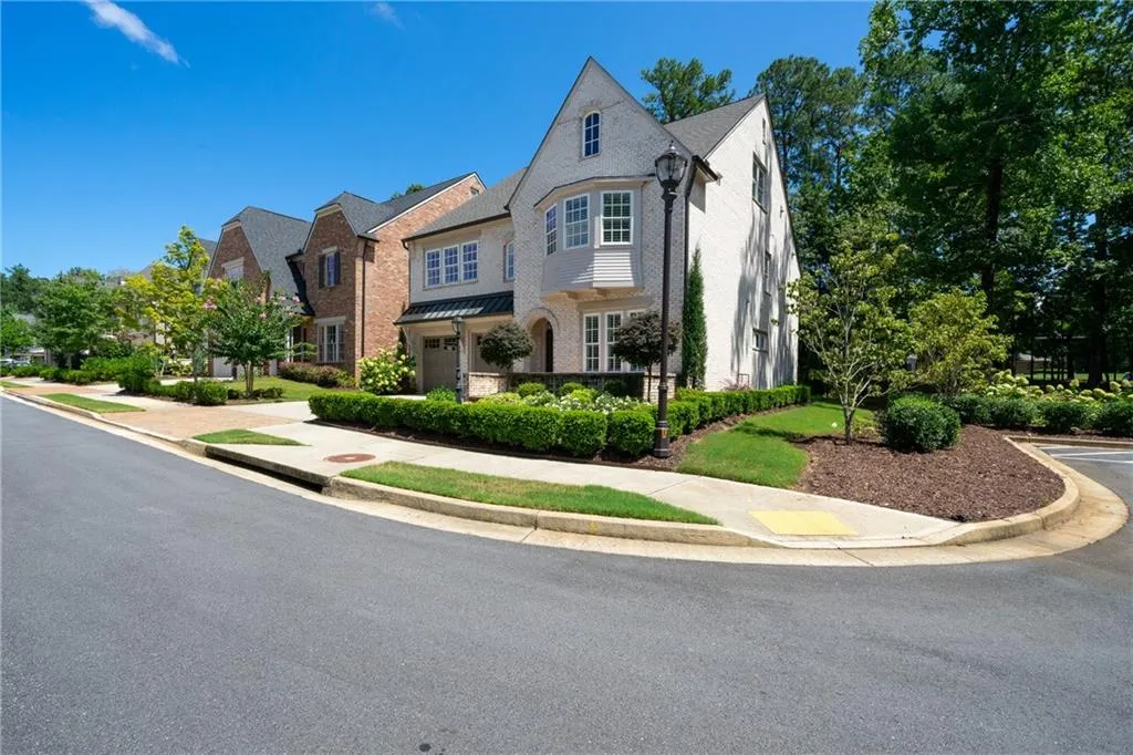 6451 Meridian Way, Atlanta, Georgia 30328, 6 Bedrooms Bedrooms, ,4 BathroomsBathrooms,Residential,Sold,6451 Meridian Way,6933811