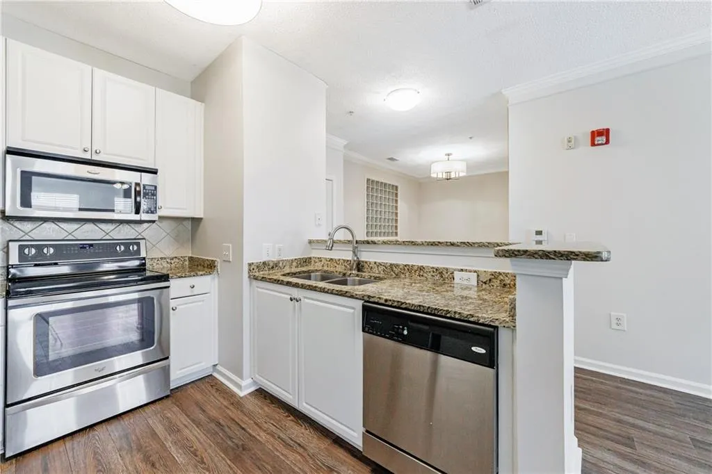 10 Perimeter Summit Boulevard Ne Unit 3109, Brookhaven, Georgia 30319, 2 Bedrooms Bedrooms, ,2 BathroomsBathrooms,Residential,For Sale,10 Perimeter Summit Boulevard Ne Unit 3109,7574299