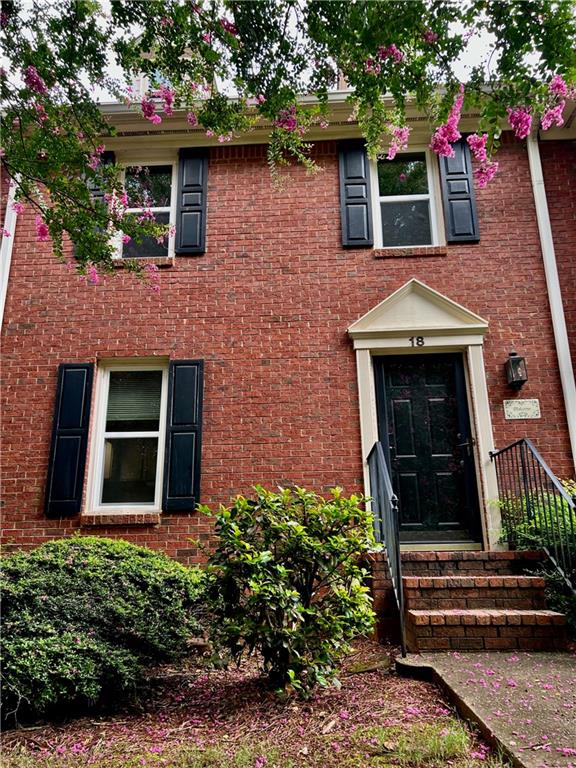 18 Huntington Place Drive, Sandy Springs, Georgia 30350, 3 Bedrooms Bedrooms, ,2 BathroomsBathrooms,Residential,Sold,18 Huntington Place Drive,7257771