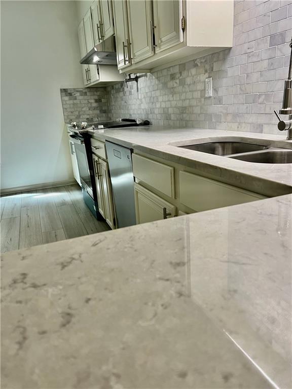 18 Huntington Place Drive, Sandy Springs, Georgia 30350, 3 Bedrooms Bedrooms, ,2 BathroomsBathrooms,Residential,Sold,18 Huntington Place Drive,7257771