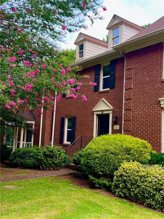 18 Huntington Place Drive, Sandy Springs, Georgia 30350, 3 Bedrooms Bedrooms, ,2 BathroomsBathrooms,Residential,Sold,18 Huntington Place Drive,7257771