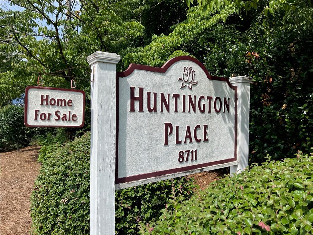 18 Huntington Place Drive, Sandy Springs, Georgia 30350, 3 Bedrooms Bedrooms, ,2 BathroomsBathrooms,Residential,Sold,18 Huntington Place Drive,7257771