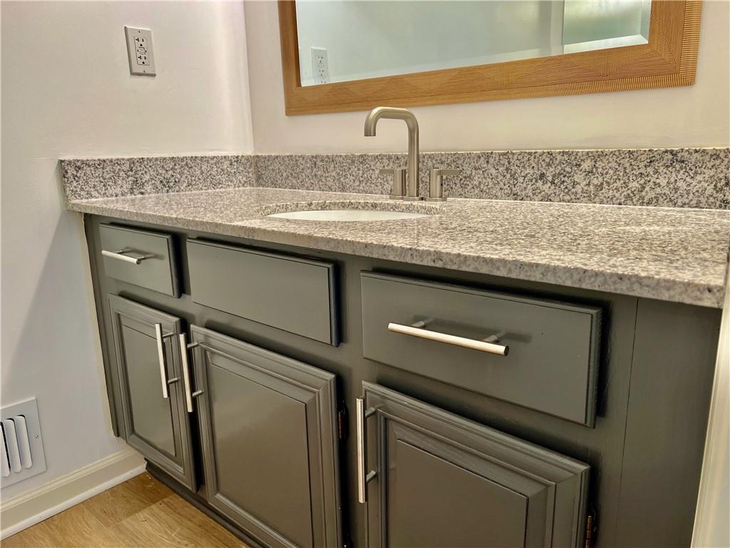 18 Huntington Place Drive, Sandy Springs, Georgia 30350, 3 Bedrooms Bedrooms, ,2 BathroomsBathrooms,Residential,Sold,18 Huntington Place Drive,7257771