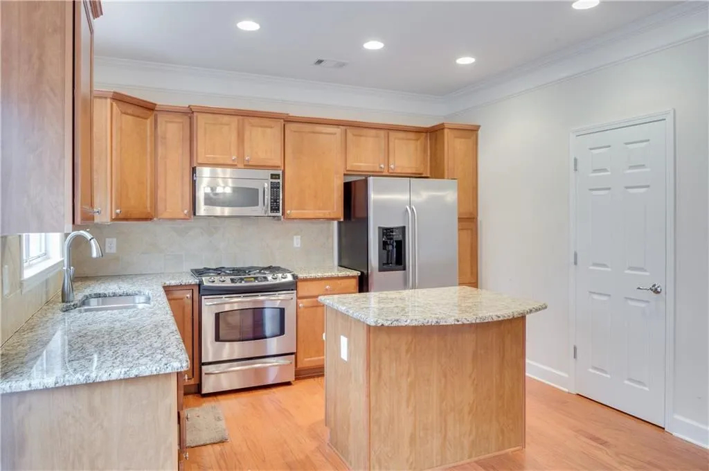 2250 Limehurst Drive Ne, Brookhaven, Georgia 30319, 3 Bedrooms Bedrooms, ,3 BathroomsBathrooms,Residential,Sold,2250 Limehurst Drive Ne,5787102