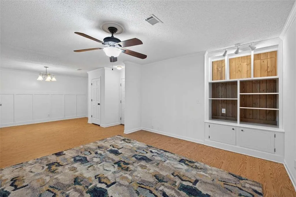 201 Barrington Hills Drive, Atlanta, Georgia 30350, 3 Bedrooms Bedrooms, ,2 BathroomsBathrooms,Residential,For Sale,201 Barrington Hills Drive,7715323