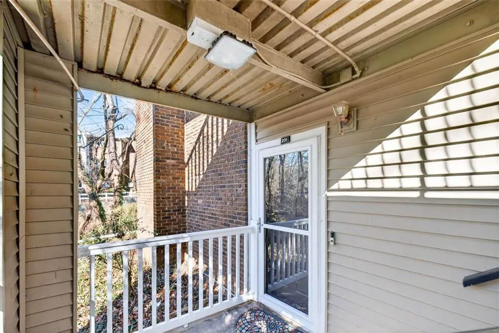 201 Barrington Hills Drive, Atlanta, Georgia 30350, 3 Bedrooms Bedrooms, ,2 BathroomsBathrooms,Residential,For Sale,201 Barrington Hills Drive,7715323