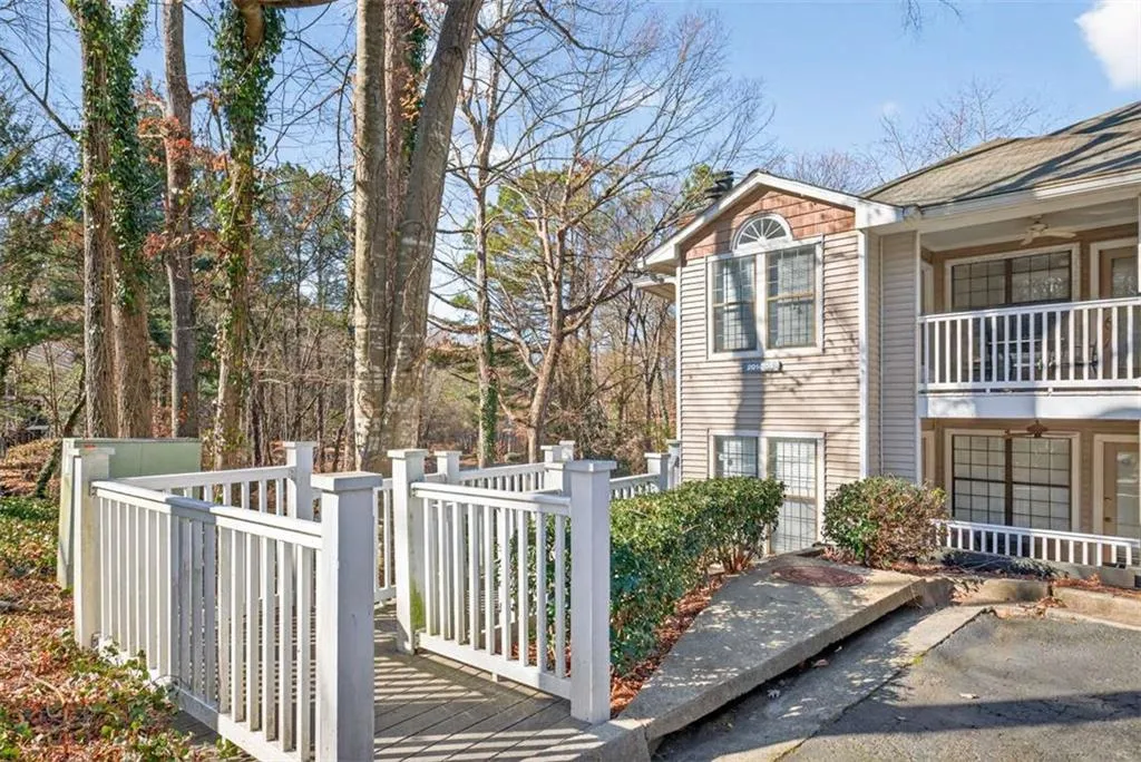 201 Barrington Hills Drive, Atlanta, Georgia 30350, 3 Bedrooms Bedrooms, ,2 BathroomsBathrooms,Residential,For Sale,201 Barrington Hills Drive,7715323