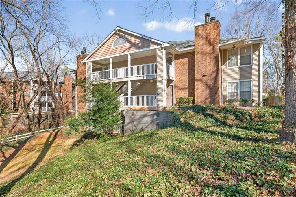 201 Barrington Hills Drive, Atlanta, Georgia 30350, 3 Bedrooms Bedrooms, ,2 BathroomsBathrooms,Residential,For Sale,201 Barrington Hills Drive,7715323