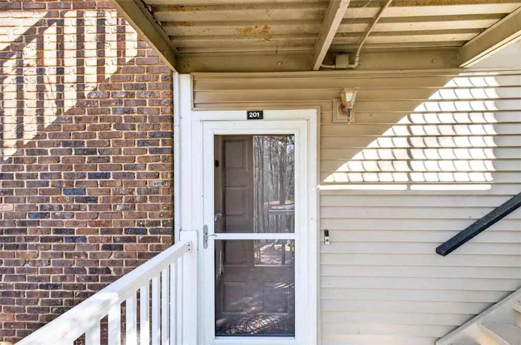 201 Barrington Hills Drive, Atlanta, Georgia 30350, 3 Bedrooms Bedrooms, ,2 BathroomsBathrooms,Residential,For Sale,201 Barrington Hills Drive,7715323