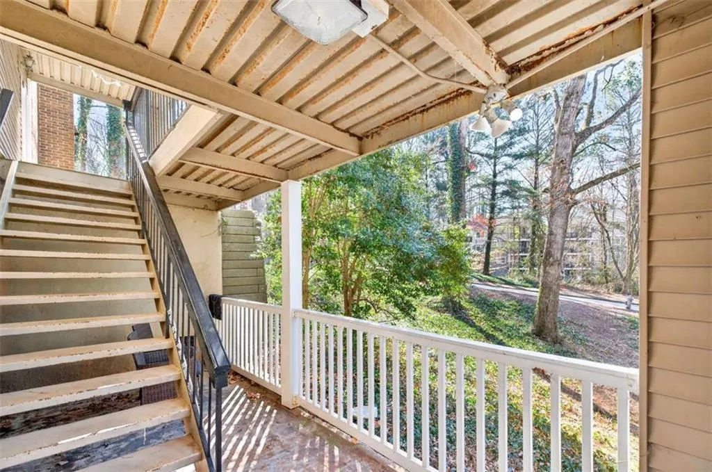 201 Barrington Hills Drive, Atlanta, Georgia 30350, 3 Bedrooms Bedrooms, ,2 BathroomsBathrooms,Residential,For Sale,201 Barrington Hills Drive,7715323