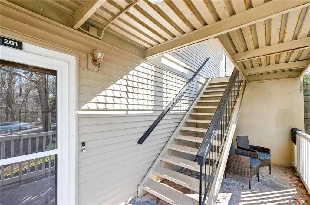 201 Barrington Hills Drive, Atlanta, Georgia 30350, 3 Bedrooms Bedrooms, ,2 BathroomsBathrooms,Residential,For Sale,201 Barrington Hills Drive,7715323